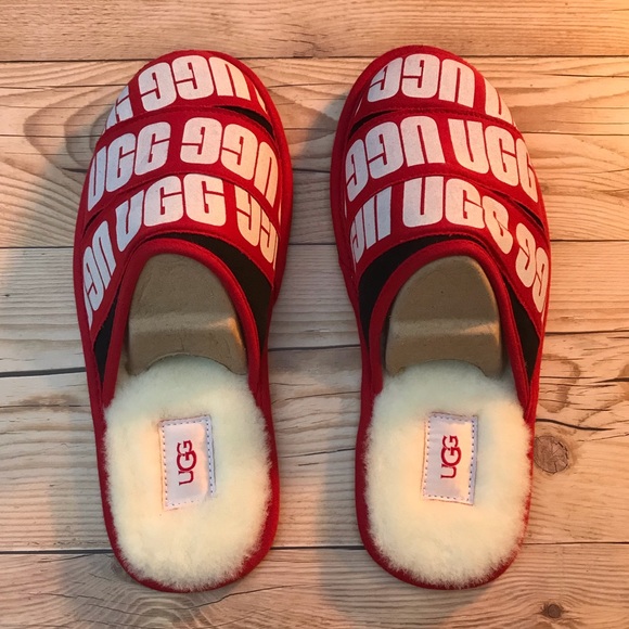 Ugg Scuff Graphic Brand Slipper - Picture 13 of 16